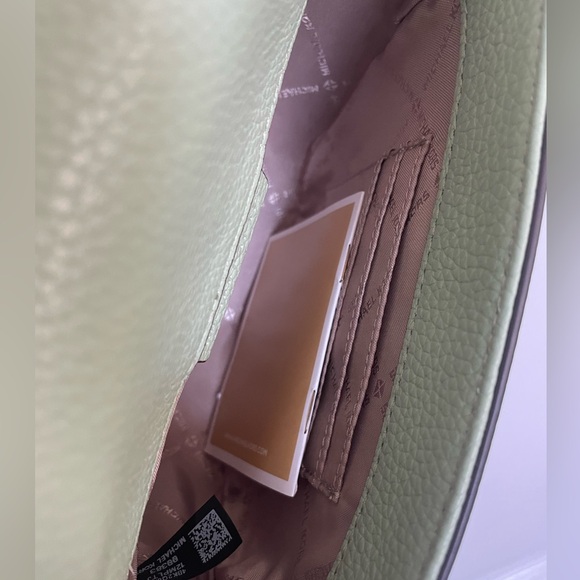 NWT Michael Kors Jet Set Small Half Dome Crossbody Leather Bag Green $198 - Picture 5 of 11